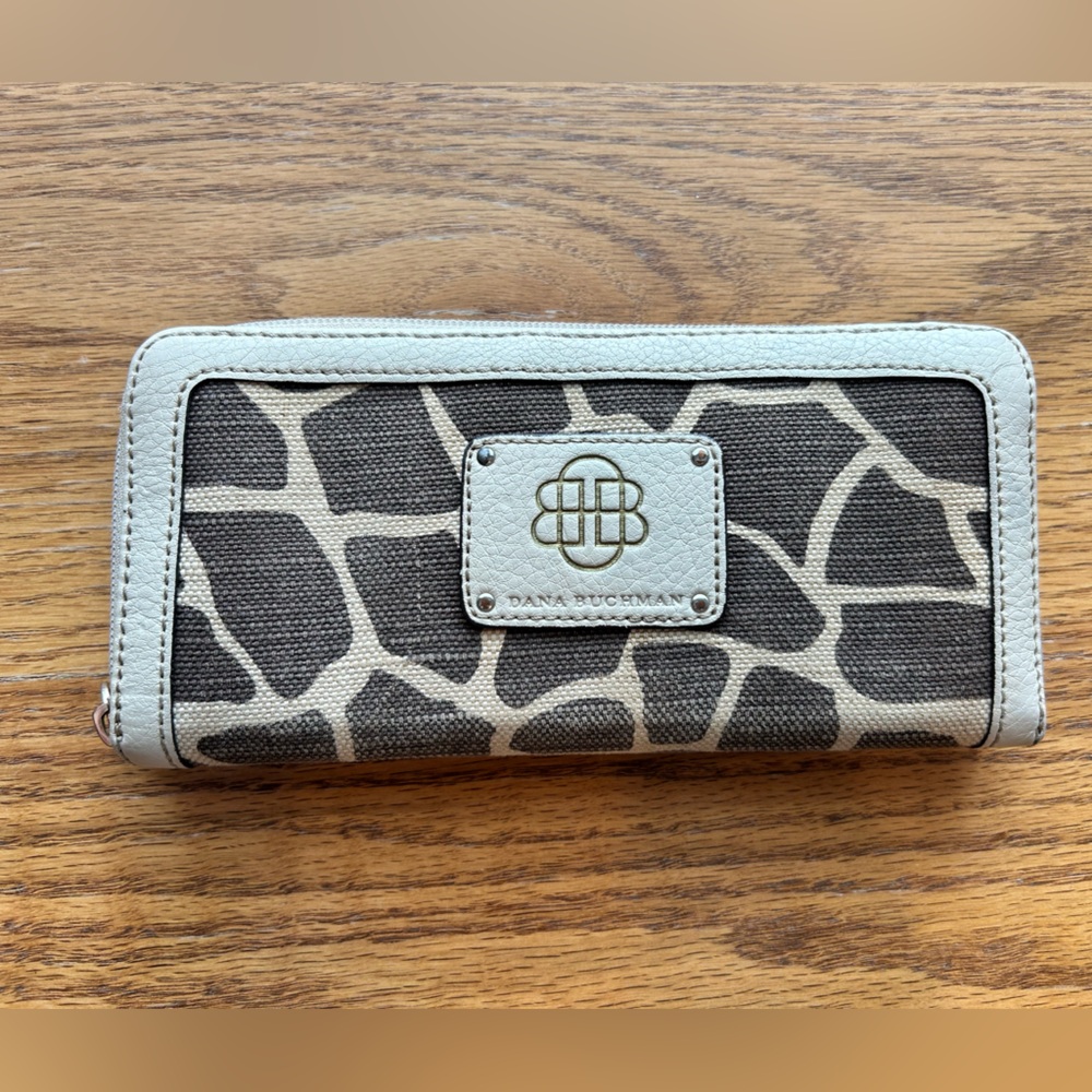 Dana Buchman Giraffe Print  Wallet